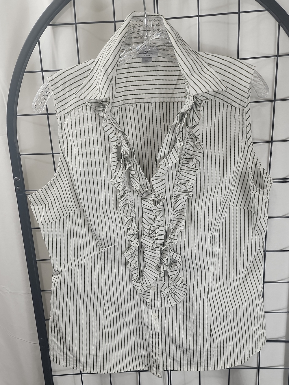 3Worthington White/Green Sleeveless Pinstripe Ruffle Blouse